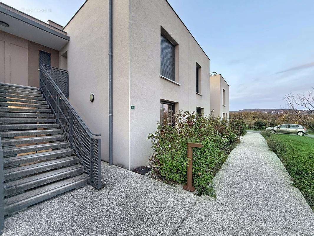 Appartement à DARDILLY