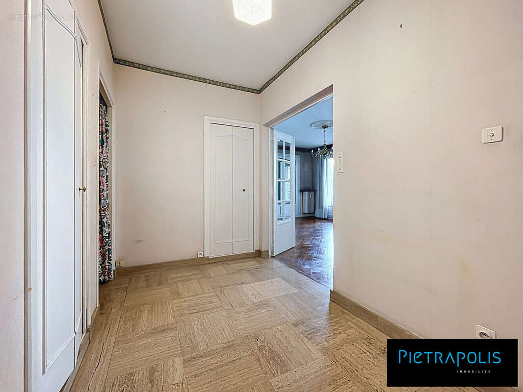 ENTRÉE - Appartement à LYON-7E
