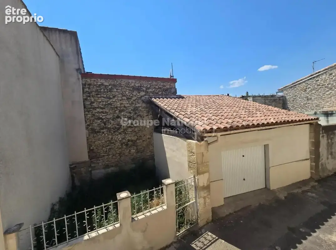 2 maisons avec jardinet et garage à Jonquieres Saint Vincent - photo 3