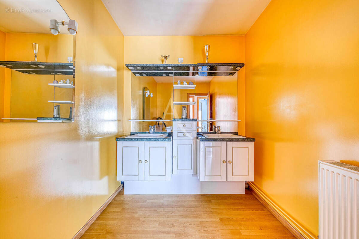 VERT-GALANT - maison Tremblay En France 6 pièces 125.8 m2 et dépendance - photo 14