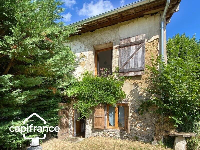 Maison à MERLAS