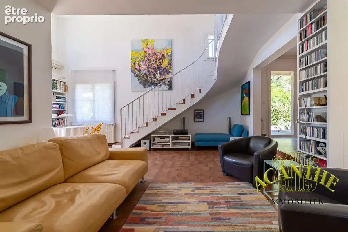 Maison 203 m² à Castelnau-Le-Lez  - photo 3