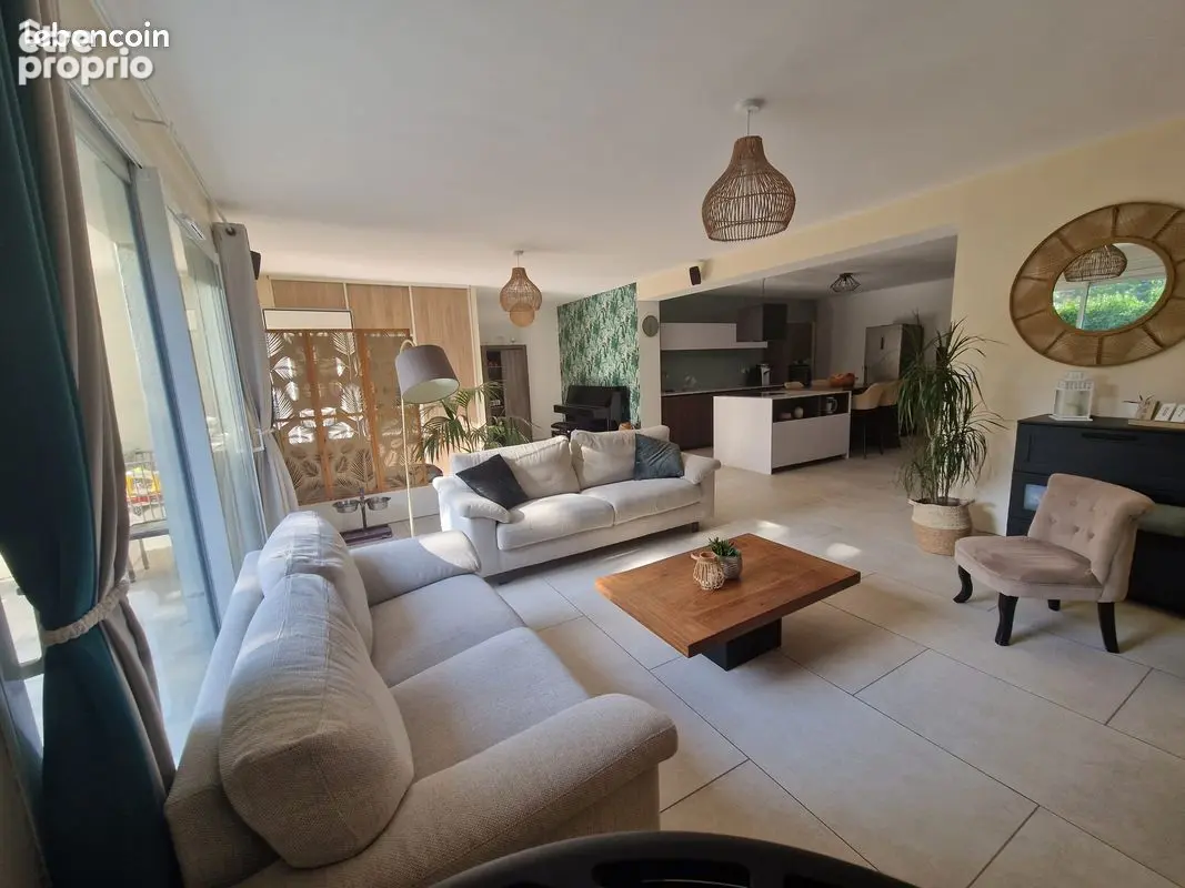 Maison de ville rénovée avec piscine, toit-terrasse et jardin ? emplacement idéal - photo 8