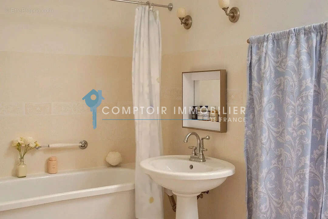 Appartement t3 avec ascenseur, loggia, proche jardins de la fontaine - photo 10