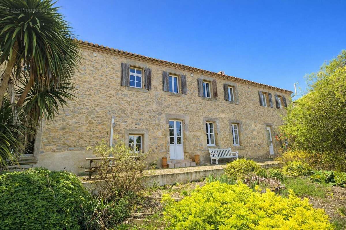 Facade - Maison à MONTREAL