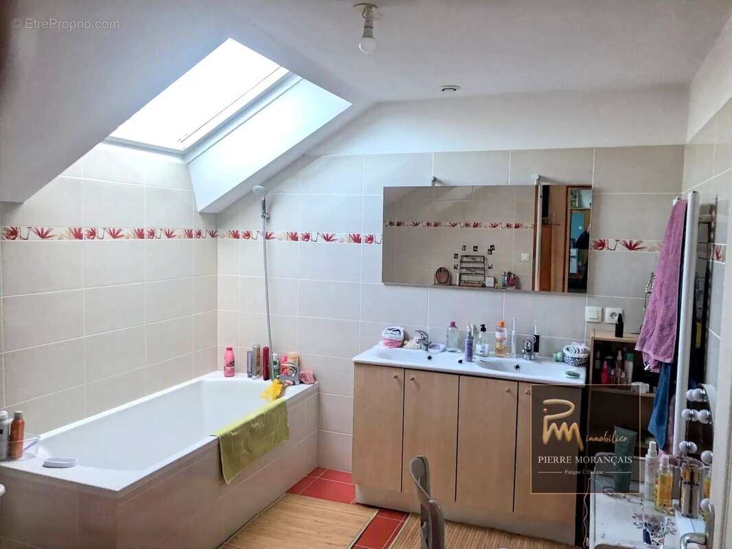 Maison à VILLAINES-SOUS-LUCE