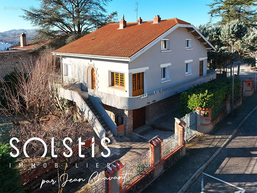 Maison à SAINT-PRIEST-EN-JAREZ