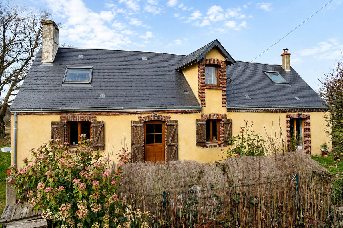 Maison à LUIGNY