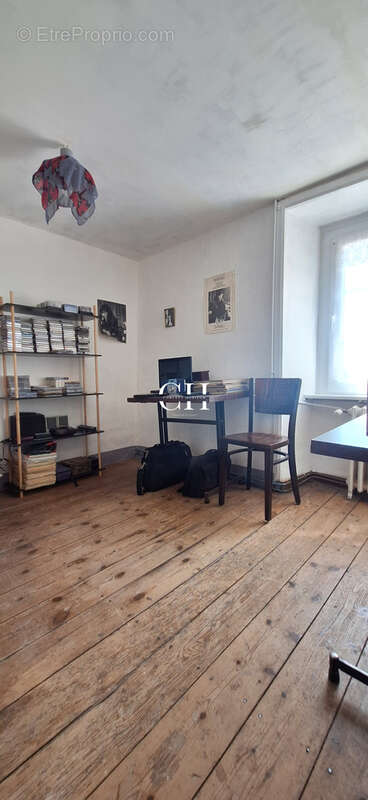 À VENDRE - Immeuble à usage mixte professionnel et habitation / Anciennement hôtel - restaurant / 282m2 / Pati - photo 15