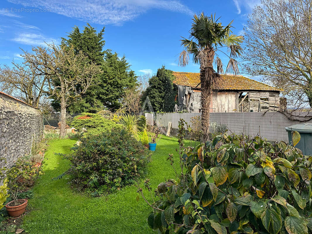Maison à LOIRE-LES-MARAIS