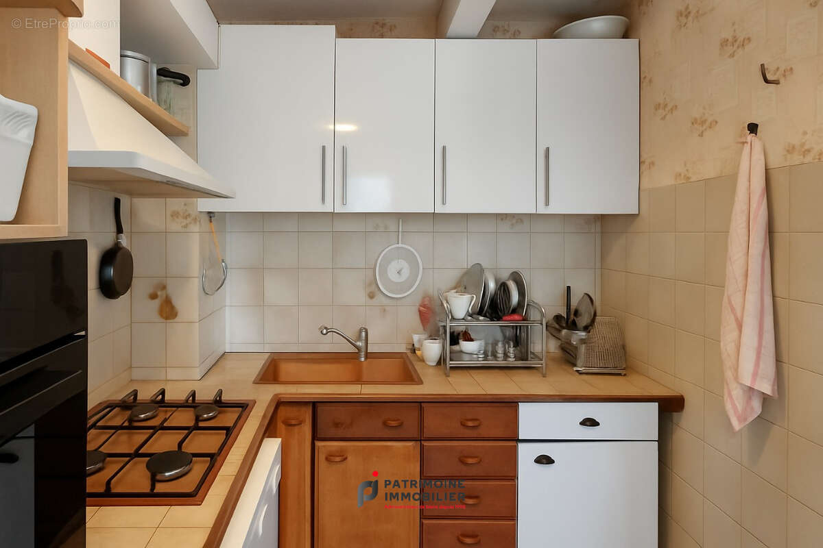 Appartement t6 lumineux d'environ 120 m2 a vendre aux abymes - photo 2