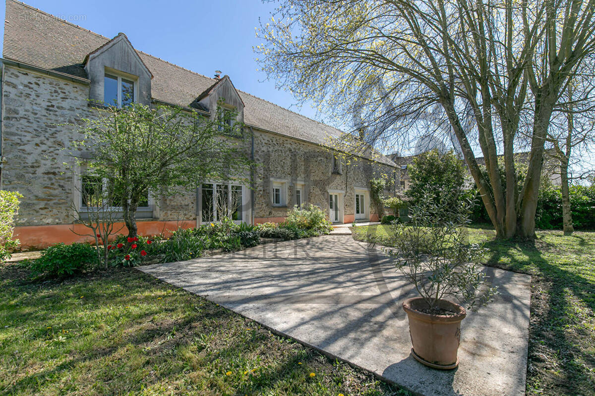 Maison à FAREMOUTIERS