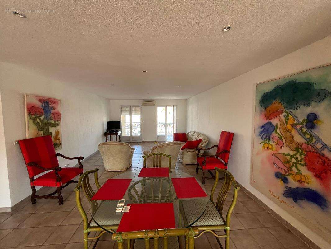 Meze, Appartement avec exceptionnel et rarissime emplacement sur le port - photo 20