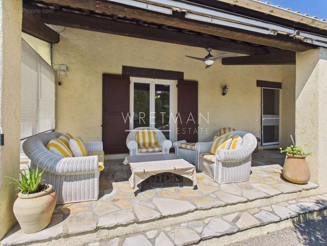 Villa de plain pied dans un quartier privilégié - Fayence - photo 5