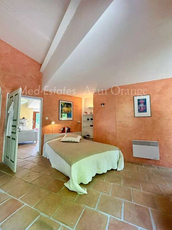 Maison à LA GARDE-FREINET