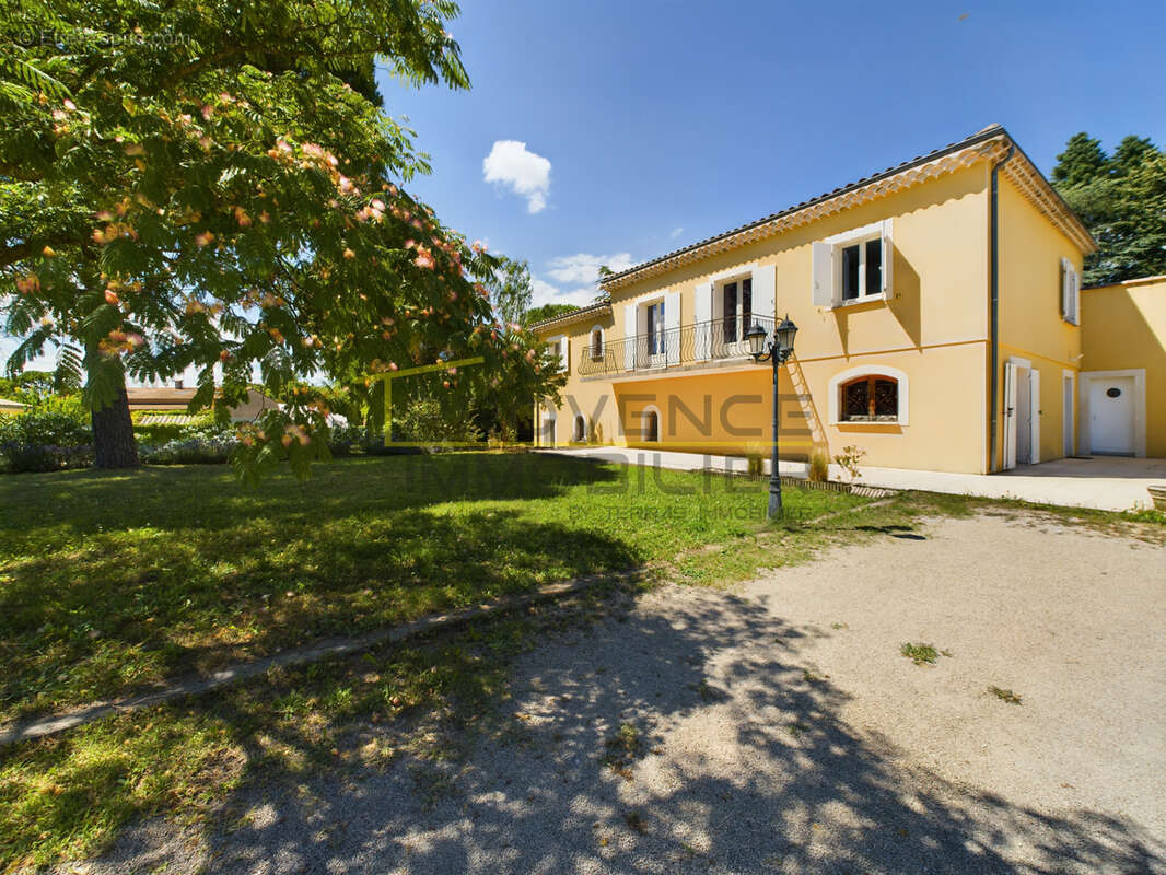 Grande maison avec 7 chambres à vendre à Montélimar - photo 19