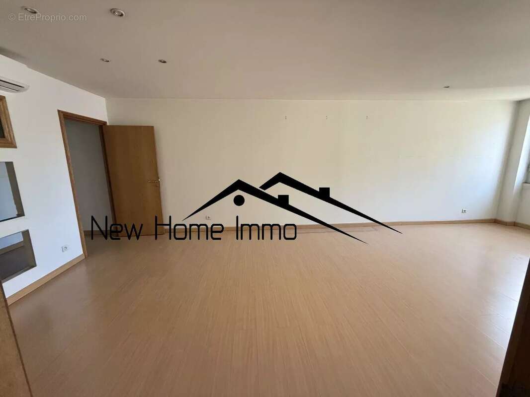 Appartement à MARSEILLE-6E