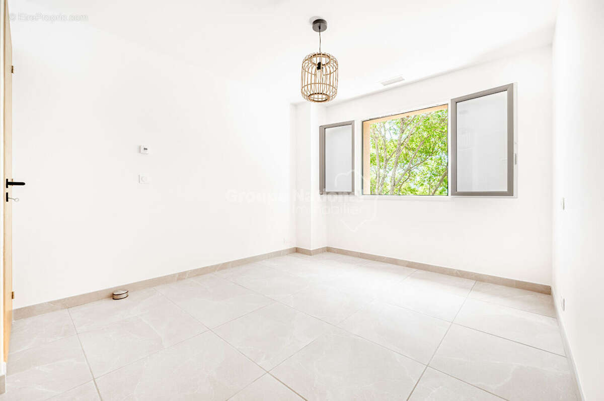 Maison à VINON-SUR-VERDON