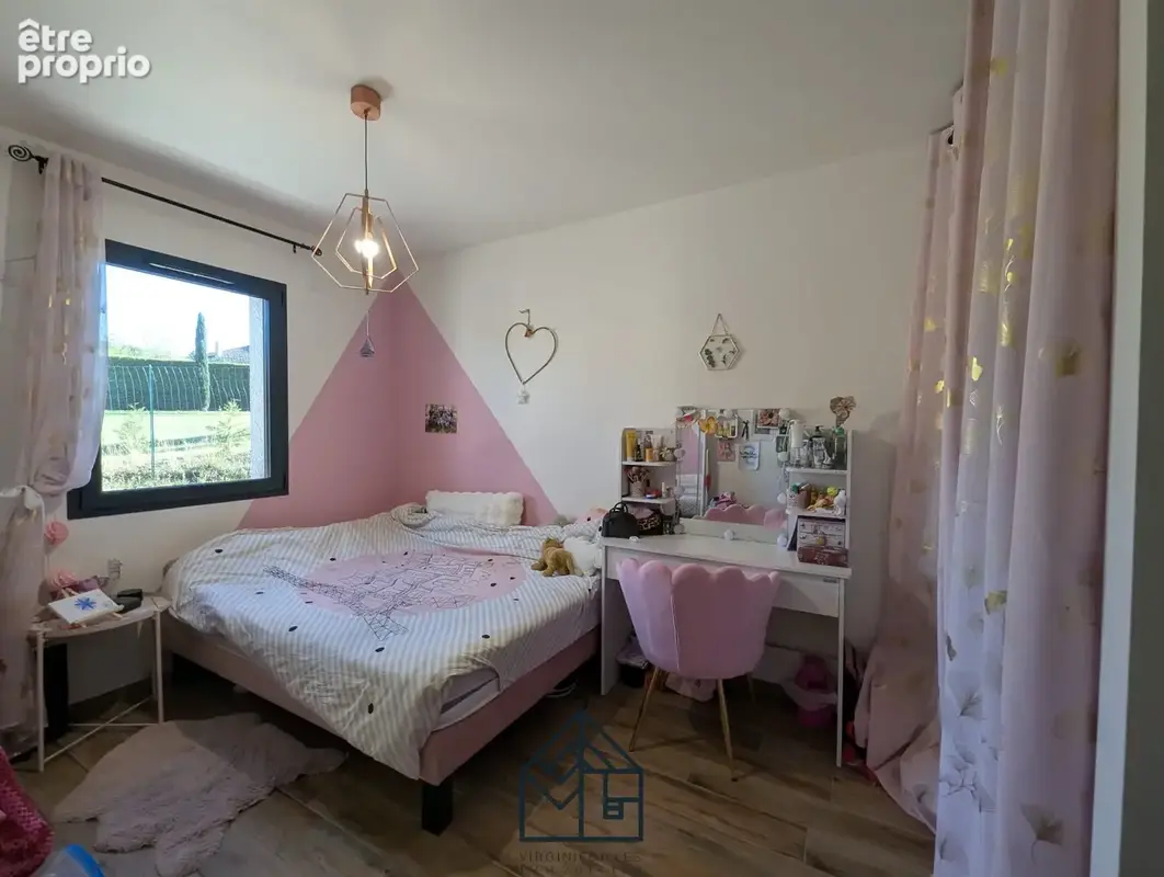 Maison contemporaine récente, performante et parfaitement équipée, à découvrir à Ouches. - photo 18