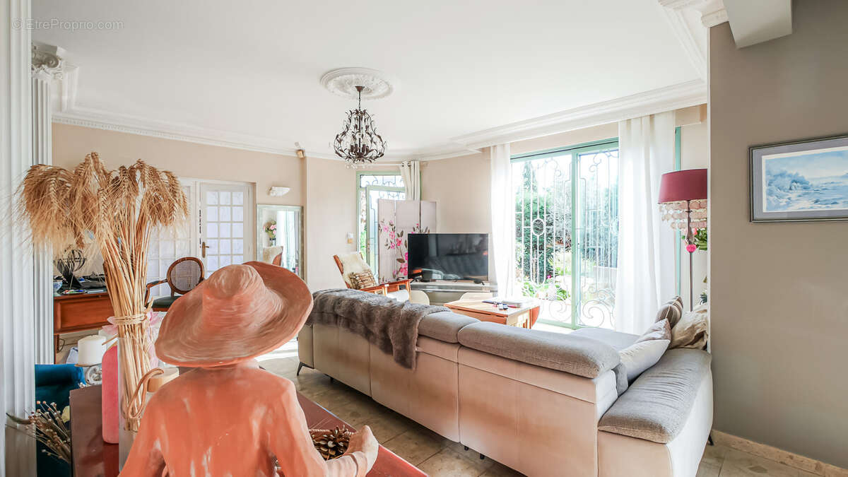 Maison à HYERES