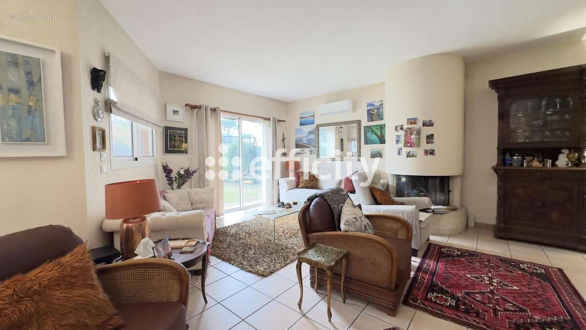 Maison à VILLENEUVE-LES-AVIGNON