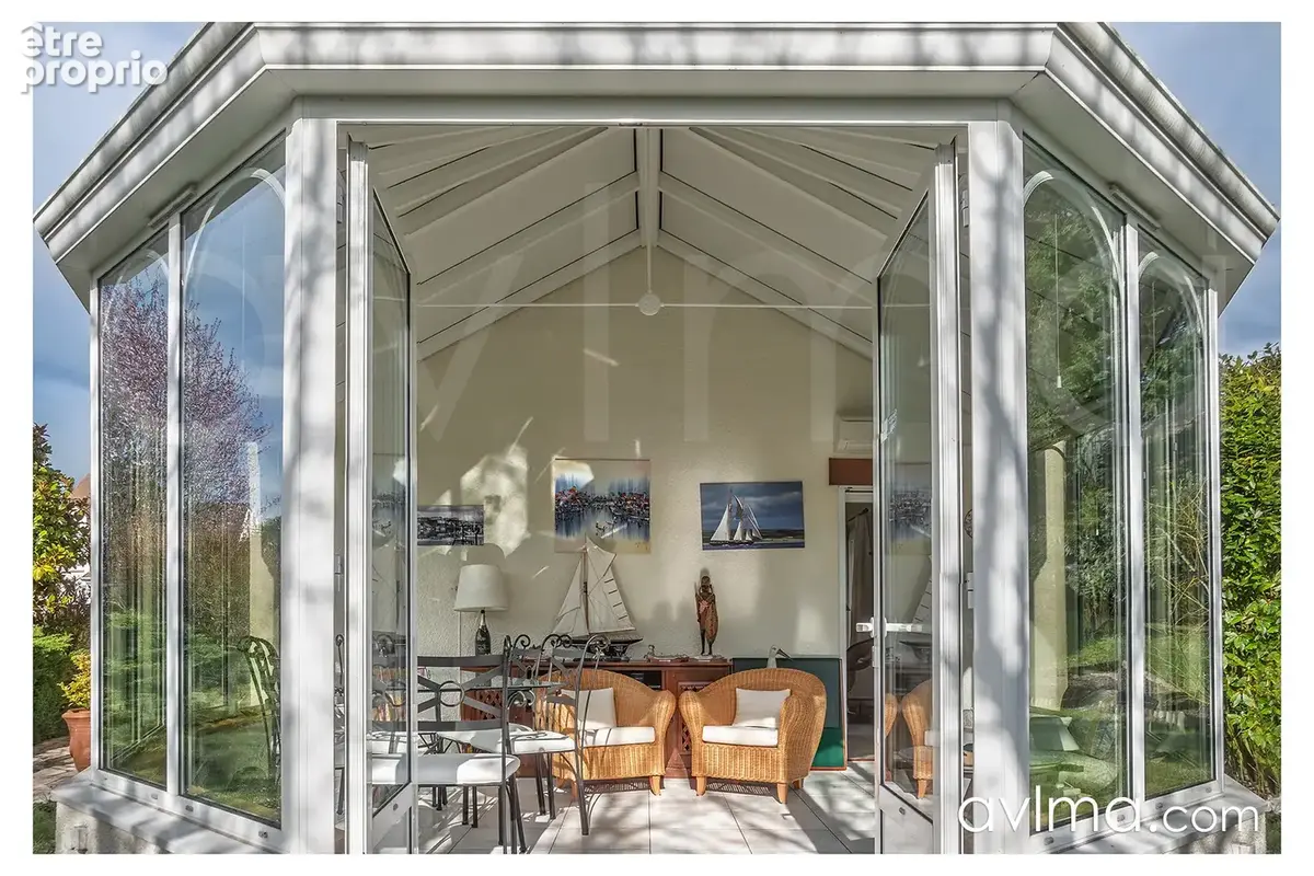 Maison familiale en parfait état dans un domaine avec tennis et piscine - centre village. - photo 8