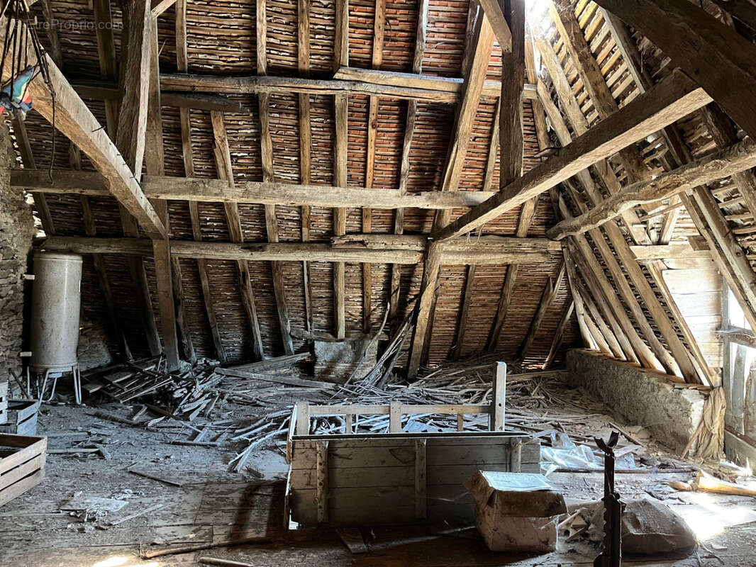 Maison à COUSSAC-BONNEVAL