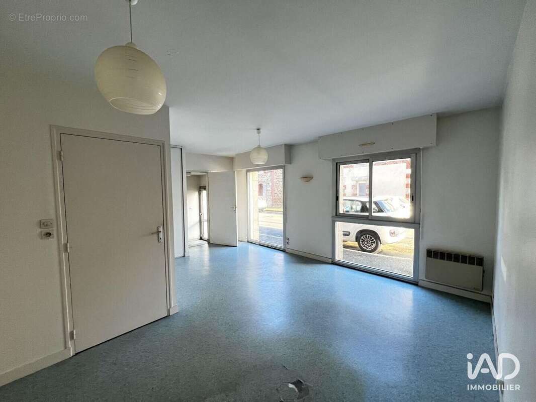 Photo 7 - Commerce à LAMBALLE