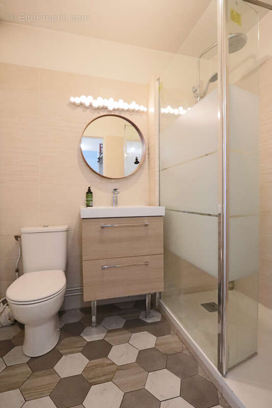 Appartement à LES PAVILLONS-SOUS-BOIS