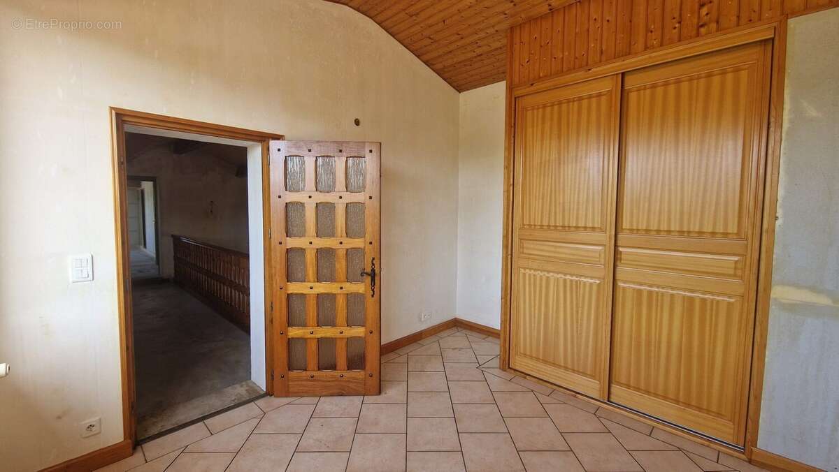 Maison 210 m² à Vallans  - photo 9