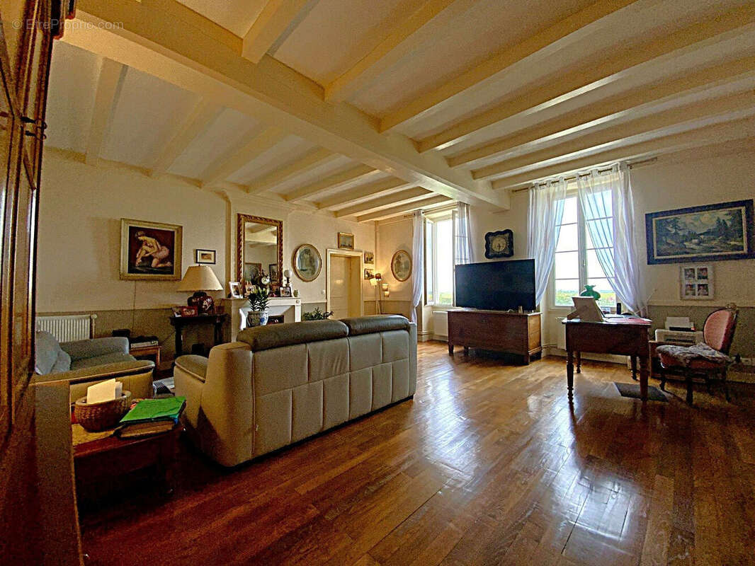 Maison à JONZAC