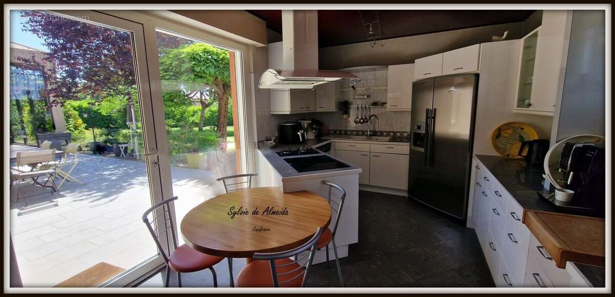 Propriete à vendre 8 pièces 285 m² REPLONGES (01), Piscine, 4 suites, double garage, terrain 2136 m² - photo 8