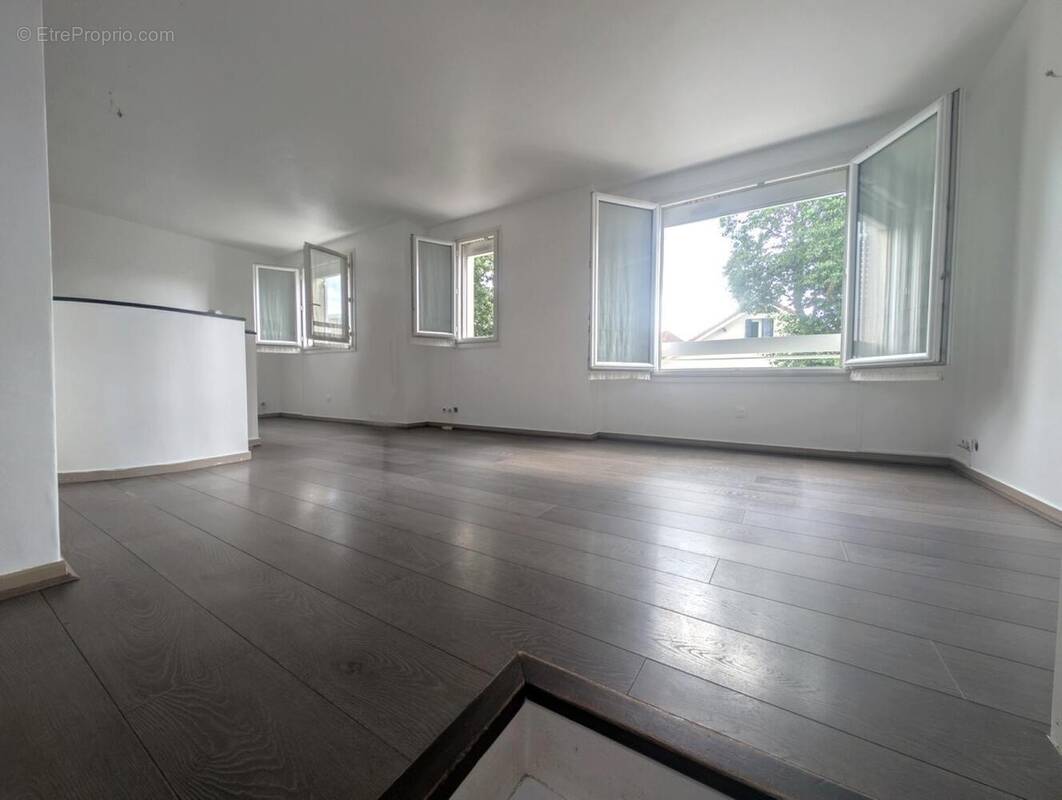 Appartement à RUEIL-MALMAISON