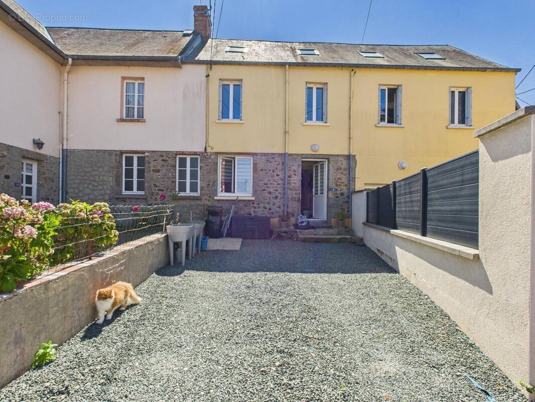 Photo 1 - Maison à SAINT-SAUVEUR-LENDELIN