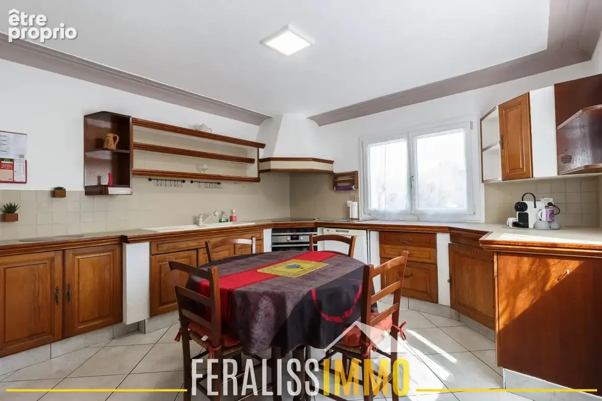 Maison familiale avec sous-sol total ! - photo 5