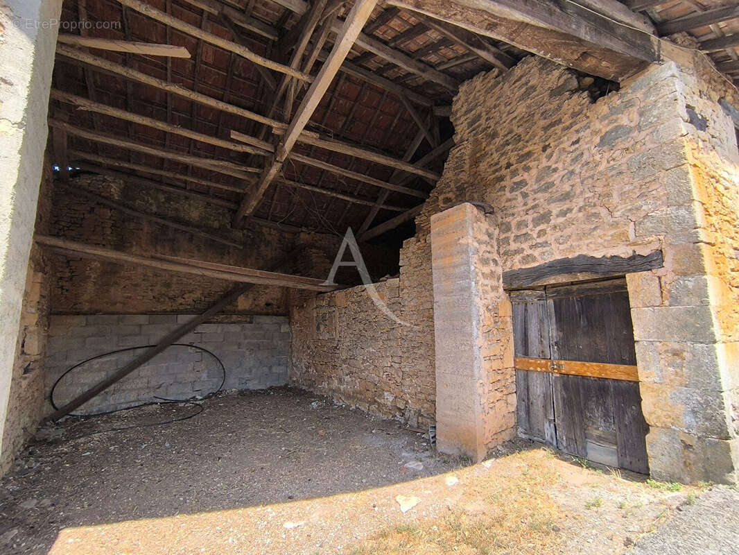 Maisons en pierre : 2 logements et 1 grange avec jardin à 10 minutes de Prayssac - photo 4
