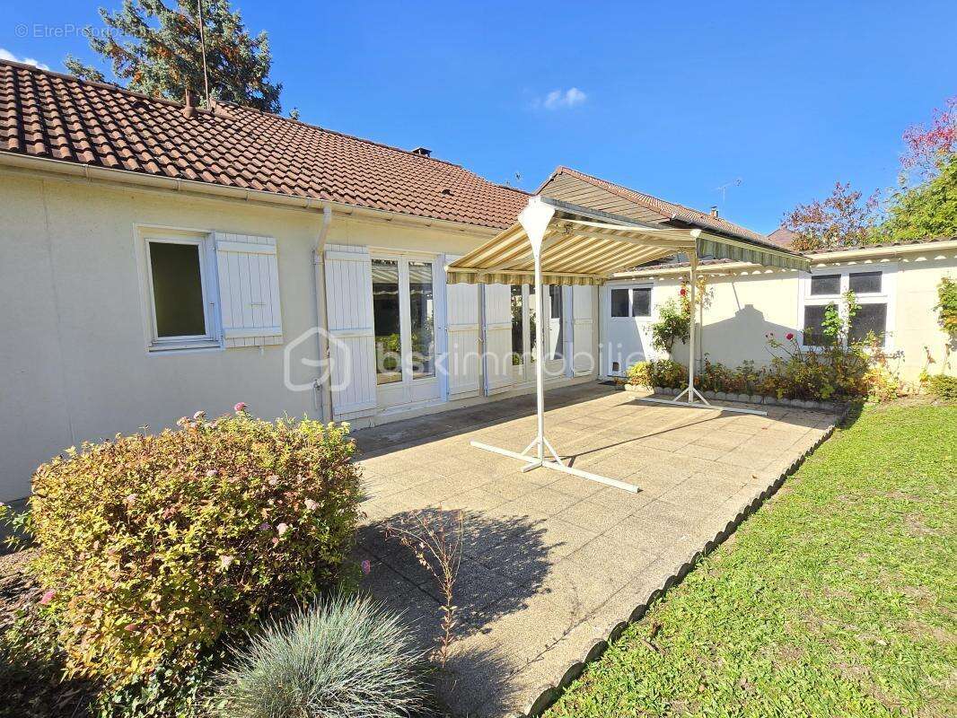 Maison à COULANGES-LES-NEVERS