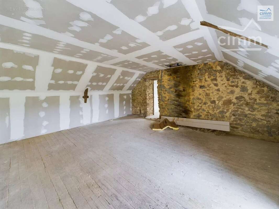 Maison à SAINT-SEGLIN