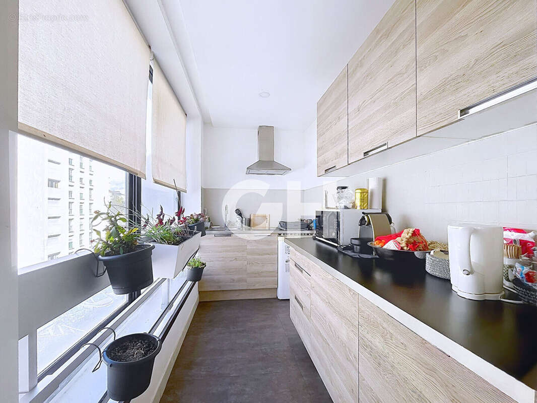 Appartement à PARIS-20E