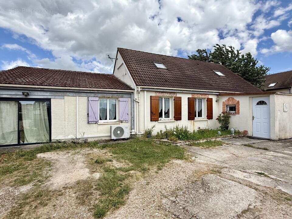 Maison familiale spacieuse - Marolles-sur-Seine (77) - photo 13
