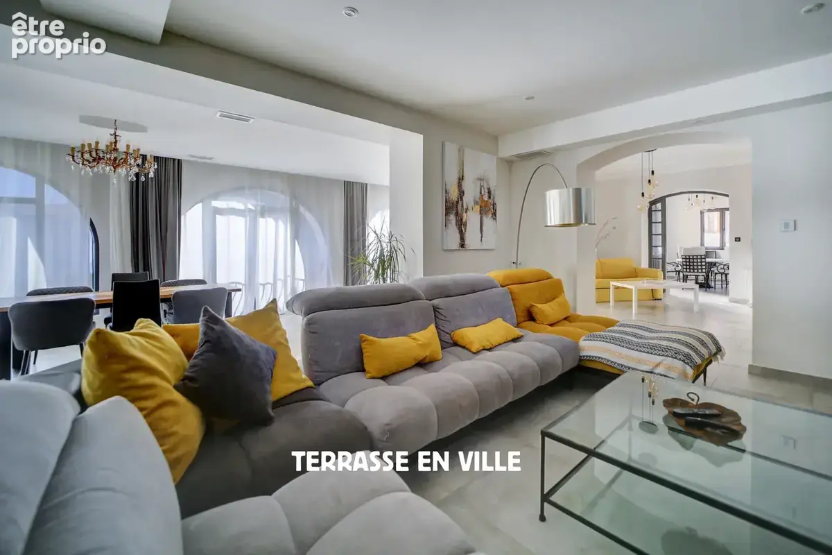 La ciotat - figuerolles - maison d'architecte t9 - 400m2 - jardin - 1000m2 - piscine - garages - 1870000€ - photo 2