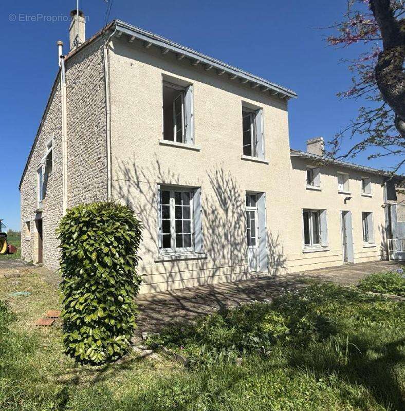 Maison à AMURE