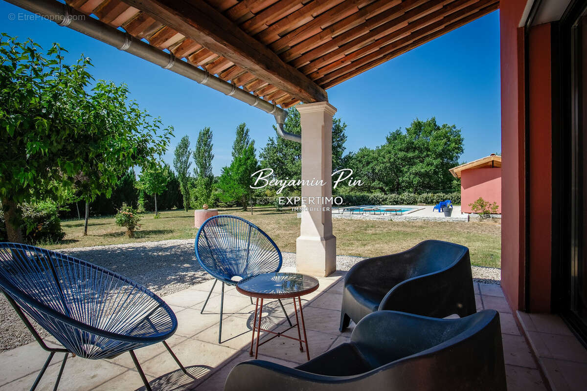Maison à SAINT-SATURNIN-LES-APT