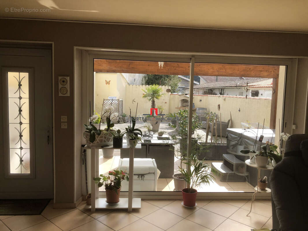 Maison à VENDAYS-MONTALIVET