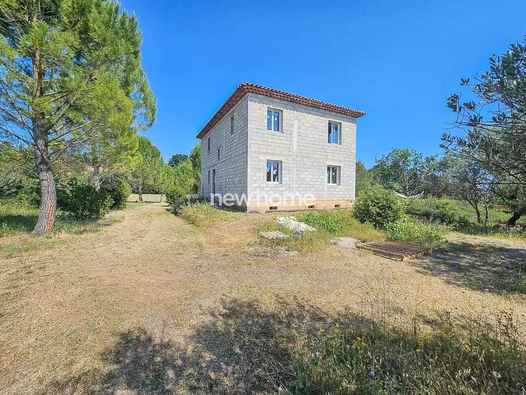 Maison à LORGUES