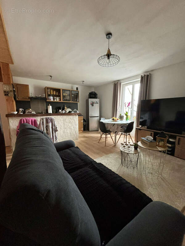 Maison à NOUANS-LES-FONTAINES