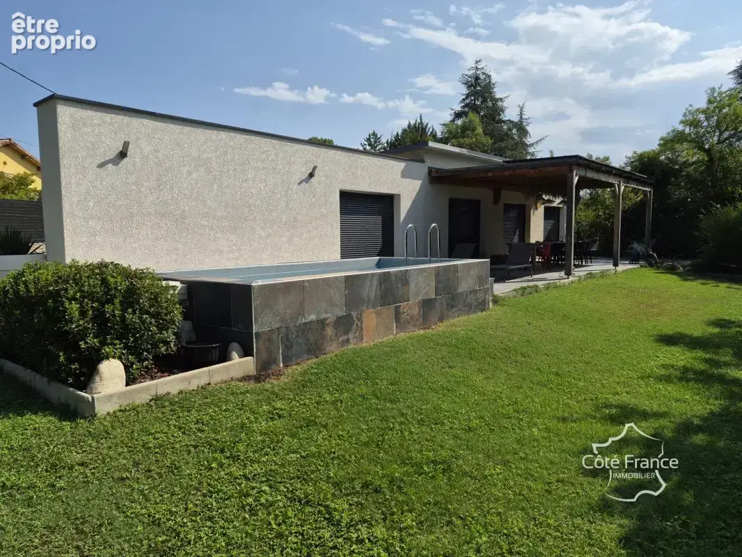 Maison très récente et de plain-pied à AUBENAS, avec beau te - photo 6