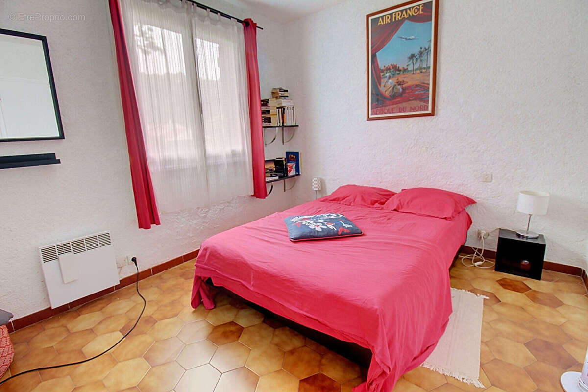 A VENDRE Maison 100 m² -  4 chambres - avec jardin - au coeur de Taradeau - photo 7