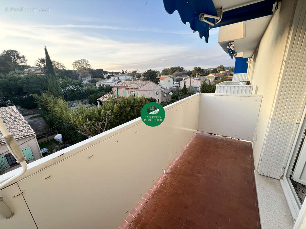 T2 lumineux avec balcon et parking, à quelques minutes à pied des plages - photo 10