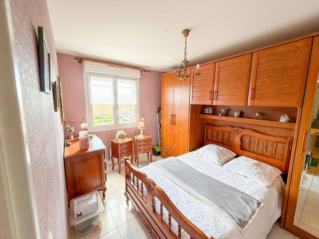 Appartement à LEERS